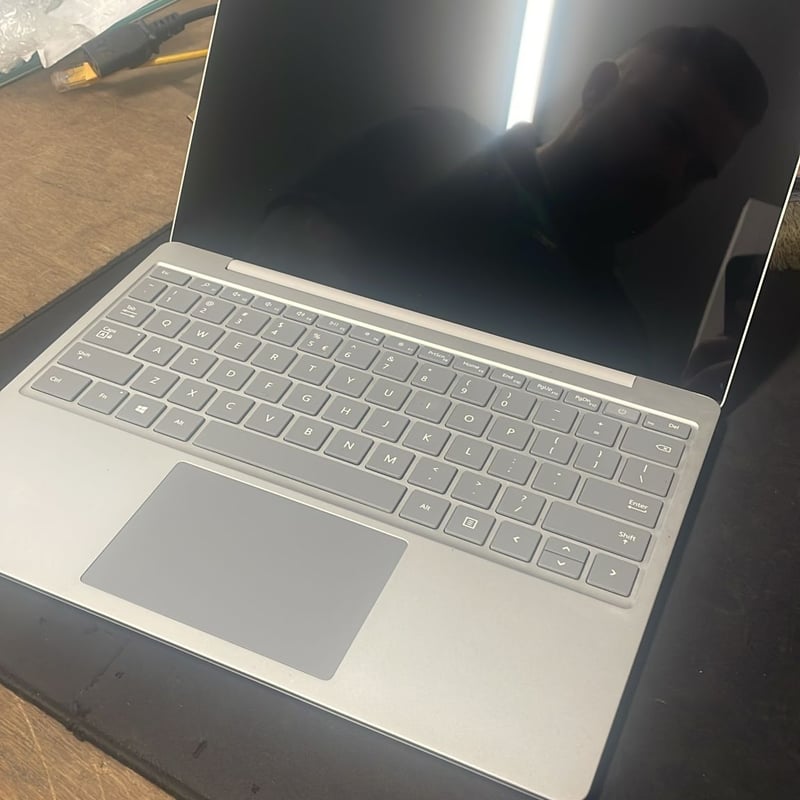 Microsoft Surface Laptop Go, i5-10th Gen, 8GB, 256SSD